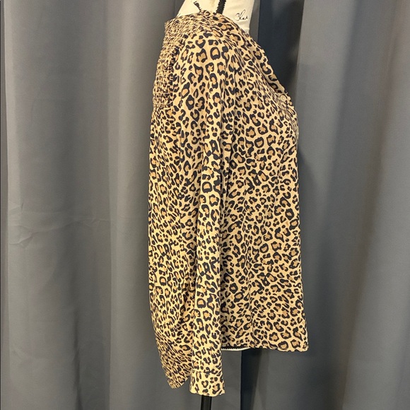 beachlunchlounge Leopard Print Button-Down Shirt - Tan & Black - Picture 3 of 9